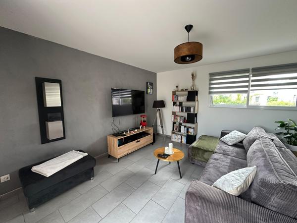 Maison
                                                                                                                                                                                                                                                                                                                        5 pièce(s)                                                                                                                                                                                                          4 chambre(s)                                                                                                                                                                                                          113  m²