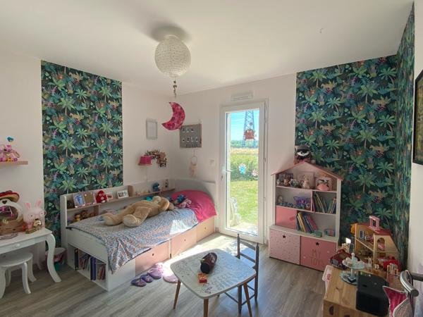 Maison
                                                                                                                                                                                                                                                                                                                        5 pièce(s)                                                                                                                                                                                                          4 chambre(s)                                                                                                                                                                                                          113  m²