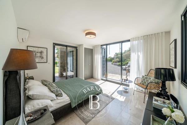Mandelieu-la-Napoule, Villa 4 Chambres -  212 m² à vendre