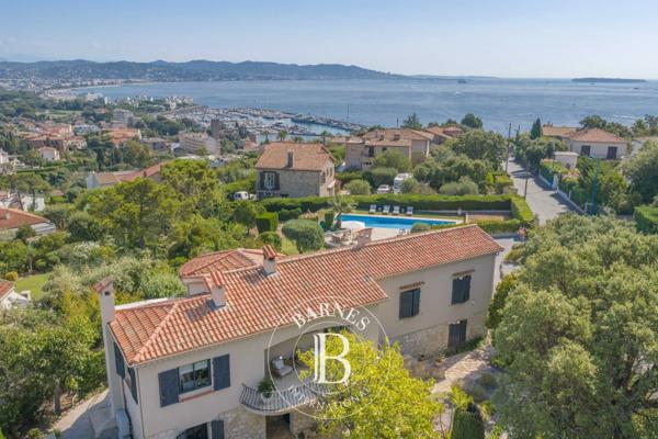 Mandelieu-la-Napoule, Villa 4 Chambres -  212 m² à vendre