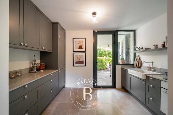 Mandelieu-la-Napoule, Villa 4 Chambres -  212 m² à vendre