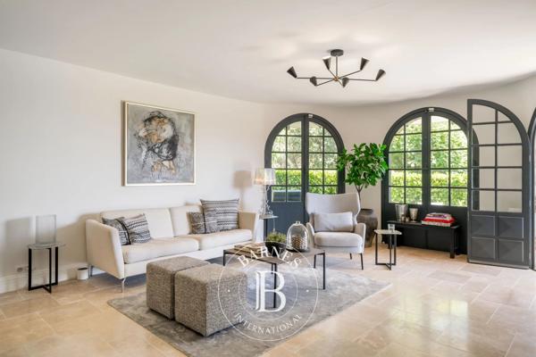 Mandelieu-la-Napoule, Villa 4 Chambres -  212 m² à vendre