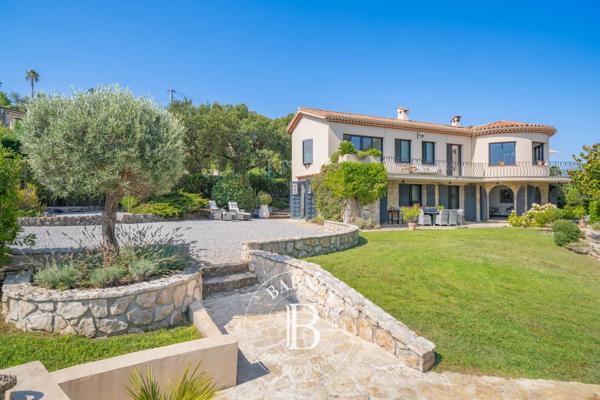 Mandelieu-la-Napoule, Villa 4 Chambres -  212 m² à vendre