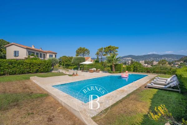 Mandelieu-la-Napoule, Villa 4 Chambres -  212 m² à vendre