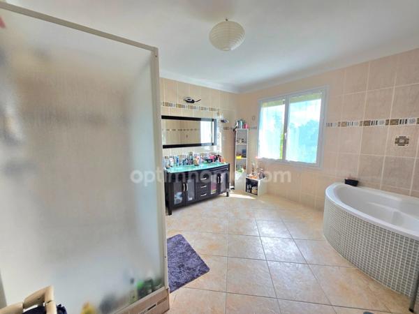 MARTIGUES JONQUIÈRES - MAISON DE MAÎTRE AVEC PISCINE 6 PIECES MARTIGUES (13)