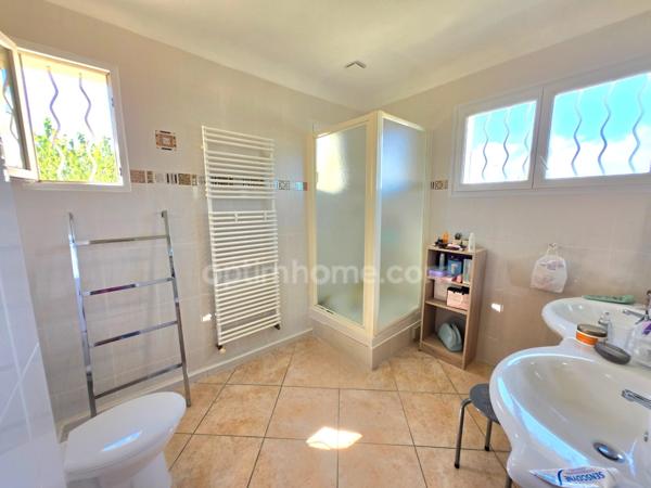 MARTIGUES JONQUIÈRES - MAISON DE MAÎTRE AVEC PISCINE 6 PIECES MARTIGUES (13)