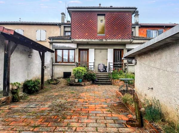 A 5 mn de MARCIGNY – Grande maison familiale de 163m2 habitable (71110)