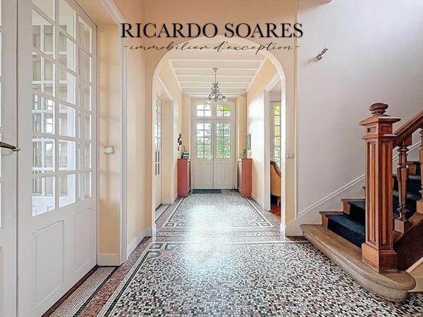 60700 PONT-SAINTE-MAXENCE - MAISON DE CHARME 219m² AU BORD DE L'OISE / 6 CHAMBRES / GARAGE / TERRAIN 2865m²