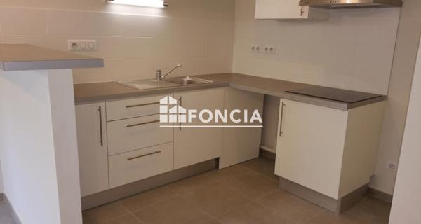 Location Appartement 2 pièces 40.6 m² - Villeneuve-lès-avignon 30400