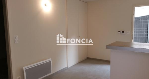 Location Appartement 2 pièces 40.6 m² - Villeneuve-lès-avignon 30400