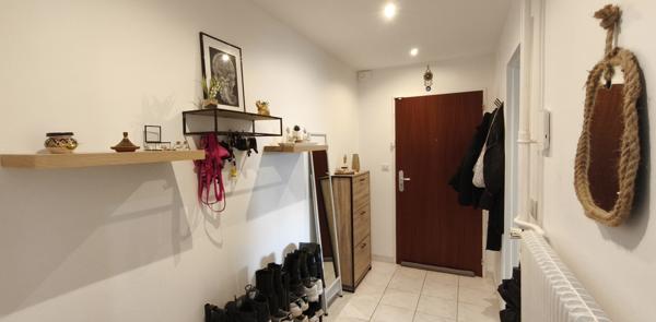 Magnifique appartement 4 pièces totalement rénové avec son garage et son parking