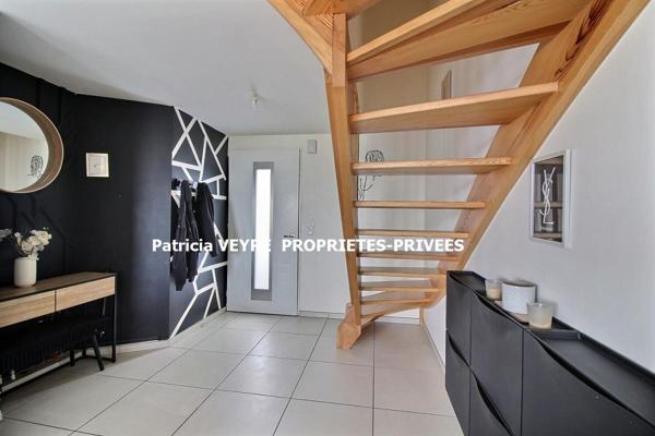 PLANFOY 42660 maison récente, trois chambres, garage sur 404 m² de terrain clos