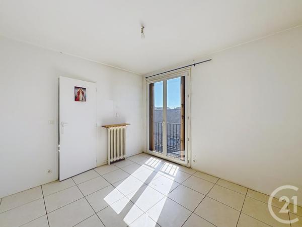 Appartement F3 à vendre  3 pièces - 58,22 m2 MONTEREAU FAULT YONNE - 77