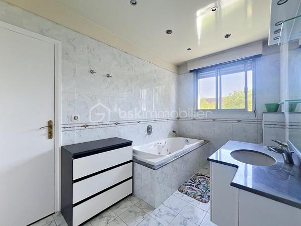 Maison de 232 m²