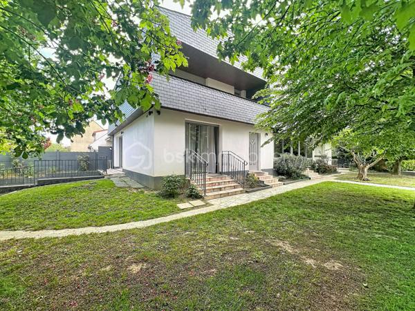 Maison de 232 m²