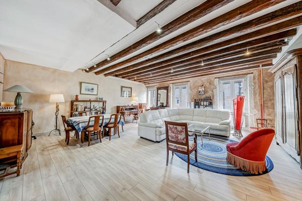 Appartement au centre de Chalon Sur Saône de 119 m2