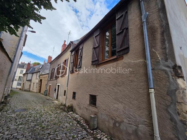 Magnifique appartement T3 de 101m² avec place de parking privative et cave en hypercentre ville de Nevers.

Situé dans une petite copropriété, au rez-de-jardin d'un immeuble sans ascenseur, dans un quartier très prisé de Nevers, en hyper centre ville, proche des écoles, commerces et commodités, nous vous présentons ce magnifique appartement de type T3 d'une surface Loi Carrez de 101m², proposant 3 pièces, comprenant une grande pièce de vie de 47m², composée d'un salon, d'un séjour,, d'une cuisine ouverte, aménagée et équipée, mais aussi d'une salle d'eau, d'un wc indépendant, de 2 chambres,, d'un dressing équipée et indépendant, d'un balcon, d'une terrasse ainsi qu'une grande cave voutée en pierres apparentes d'une surface de près de 90m².
Cet appartement propose une entrée sur une grande pièce de vie de près de 47m², pièce de vie composée d'un espace de cuisine ouverte aménagée et équipée, d'un espace salon et d'un espace séjour, pièce qui propose le charme des pierres apparentes et du parquet chêne authentique.
De la pièce de vie, un dégagement de couloir dessert un wc indépendant et une salle d'eau. 
A gauche de l'entrée, un autre dégagement de couloir dessert 2 chambres de 16m² et 18m², cette dernière disposant d'un placard penderie ainsi qu'un grand dressing indépendant et aménagée (mobiliers).
Cet appartement propose également une grande cave de près de 90m²en pierres apparentes dont une partie sert de chaufferie buanderie .

Tous les sols de cet appartement sont en parquet chêne authentique (entrée, dégagement , pièce de vie, dégagement, chambres et dressing), en parquet stratifié (dégagement et wc) ou en carrelage (salle d'eau), il dispose d'une isolation double vitrage Bois (huisseries) ou Alu (porte d'entrée et porte fenêtre), de volets bois standards ou volets persiennes bois, d'un chauffage de type gaz de ville avec une chaudière récente(2016) , ainsi qu"un ballon production d'eau chaude très récent (2026).
Aucune charge de copropriété car cet appartement fait partie d'un syndic bénévole.
Côté internet, il dispose de la fibre internet.
Côté pratique, il propose un grand balcon d'accueil de 8m², et un espace terrasse extérieure, ainsi qu'une place de parking privative.

Photos supplémentaires disponibles sur BSK IMMOBILIER > Nos conseillers > Olivier FRESLON.
Pour tout renseignement complémentaire ou pour une visite, contactez moi au 07.62.78.13.13

Les plus de cet appartement : Le quartier en hyper centre ville proches de toutes les commodités, l'environnement très calme, le syndic bénévole, son agencement intérieur et sa rénovation, son charme et son cachet,  avec sa grande pièce de vie  grand salon séjour, sa cuisine aménagée et équipée, son espace terrasse extérieure, ainsi que sa place de parking privative.sa cave.

Idéal pour un premier achat vous serez séduits par les atouts de ce bel appartement, c'est un vrai coup de coeur !!