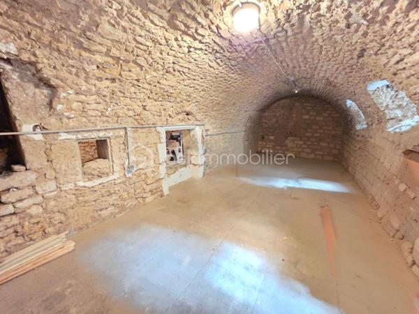 Magnifique appartement T3 de 101m² avec place de parking privative et cave en hypercentre ville de Nevers.

Situé dans une petite copropriété, au rez-de-jardin d'un immeuble sans ascenseur, dans un quartier très prisé de Nevers, en hyper centre ville, proche des écoles, commerces et commodités, nous vous présentons ce magnifique appartement de type T3 d'une surface Loi Carrez de 101m², proposant 3 pièces, comprenant une grande pièce de vie de 47m², composée d'un salon, d'un séjour,, d'une cuisine ouverte, aménagée et équipée, mais aussi d'une salle d'eau, d'un wc indépendant, de 2 chambres,, d'un dressing équipée et indépendant, d'un balcon, d'une terrasse ainsi qu'une grande cave voutée en pierres apparentes d'une surface de près de 90m².
Cet appartement propose une entrée sur une grande pièce de vie de près de 47m², pièce de vie composée d'un espace de cuisine ouverte aménagée et équipée, d'un espace salon et d'un espace séjour, pièce qui propose le charme des pierres apparentes et du parquet chêne authentique.
De la pièce de vie, un dégagement de couloir dessert un wc indépendant et une salle d'eau. 
A gauche de l'entrée, un autre dégagement de couloir dessert 2 chambres de 16m² et 18m², cette dernière disposant d'un placard penderie ainsi qu'un grand dressing indépendant et aménagée (mobiliers).
Cet appartement propose également une grande cave de près de 90m²en pierres apparentes dont une partie sert de chaufferie buanderie .

Tous les sols de cet appartement sont en parquet chêne authentique (entrée, dégagement , pièce de vie, dégagement, chambres et dressing), en parquet stratifié (dégagement et wc) ou en carrelage (salle d'eau), il dispose d'une isolation double vitrage Bois (huisseries) ou Alu (porte d'entrée et porte fenêtre), de volets bois standards ou volets persiennes bois, d'un chauffage de type gaz de ville avec une chaudière récente(2016) , ainsi qu"un ballon production d'eau chaude très récent (2026).
Aucune charge de copropriété car cet appartement fait partie d'un syndic bénévole.
Côté internet, il dispose de la fibre internet.
Côté pratique, il propose un grand balcon d'accueil de 8m², et un espace terrasse extérieure, ainsi qu'une place de parking privative.

Photos supplémentaires disponibles sur BSK IMMOBILIER > Nos conseillers > Olivier FRESLON.
Pour tout renseignement complémentaire ou pour une visite, contactez moi au 07.62.78.13.13

Les plus de cet appartement : Le quartier en hyper centre ville proches de toutes les commodités, l'environnement très calme, le syndic bénévole, son agencement intérieur et sa rénovation, son charme et son cachet,  avec sa grande pièce de vie  grand salon séjour, sa cuisine aménagée et équipée, son espace terrasse extérieure, ainsi que sa place de parking privative.sa cave.

Idéal pour un premier achat vous serez séduits par les atouts de ce bel appartement, c'est un vrai coup de coeur !!