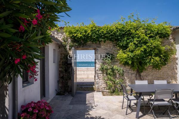 Ensemble immobilier vue mer – première ligne – la Flotte