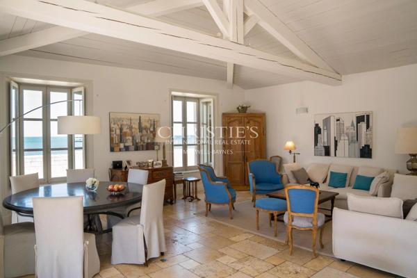Ensemble immobilier vue mer – première ligne – la Flotte