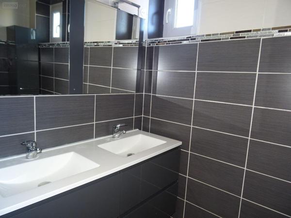 Maison individuelle à vendre à Fleuré dans la Vienne (86340), ref : 2542