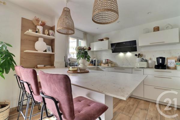 Appartement T3 à vendre  3 pièces - 65,79 m2 ST RAPHAEL - 83