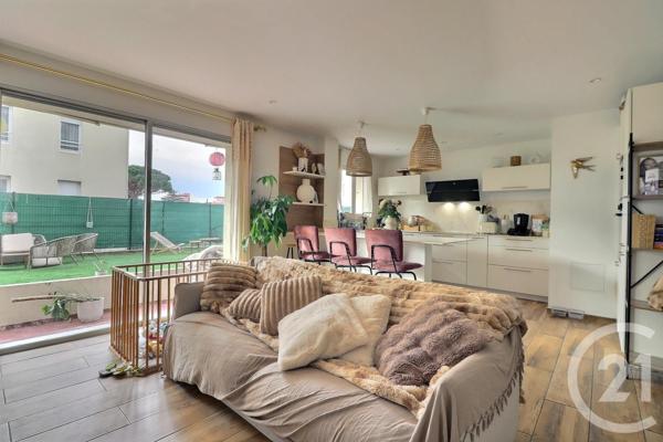 Appartement T3 à vendre  3 pièces - 65,79 m2 ST RAPHAEL - 83
