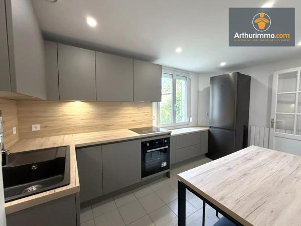 Location                                                      Maison
                        
                     7 pièces                      137 m2                     à Compiègne
