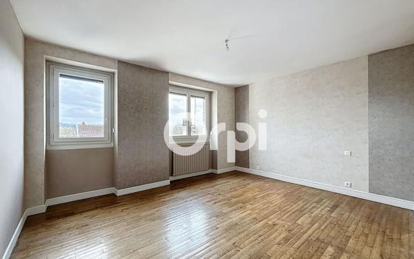 Appartement à vendre    3 pièces • 90 m2 Brive-la-Gaillarde