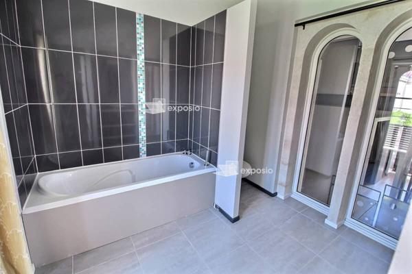 Niort VILLA CARMEL Loft 6 pièce(s) 240 m2