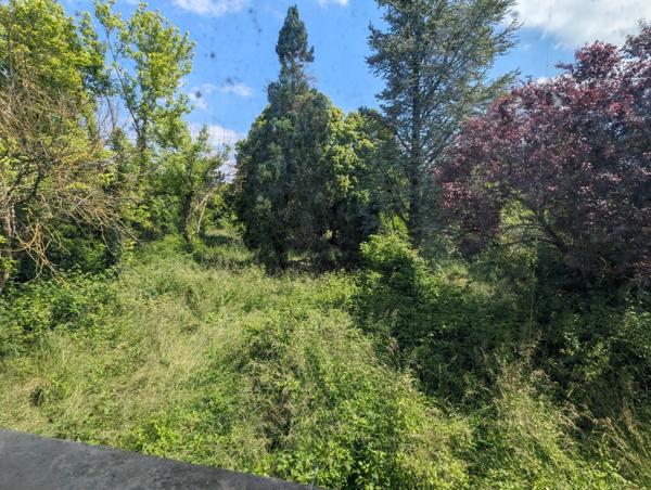 Maison à vendre GENSAC LA PALLUE (16) maison sur sous-sol avec son grand jardin