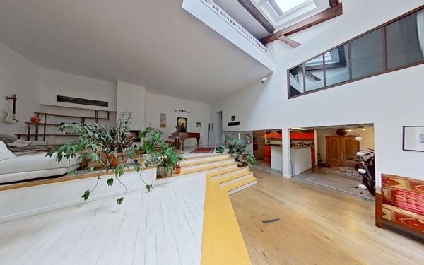 Maison à vendre    5 pièces • 200 m2 Lyon 9