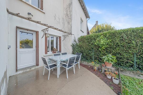 Charmante Maison à Vendre à Verdun Ciel - 5 pièces avec jardin !