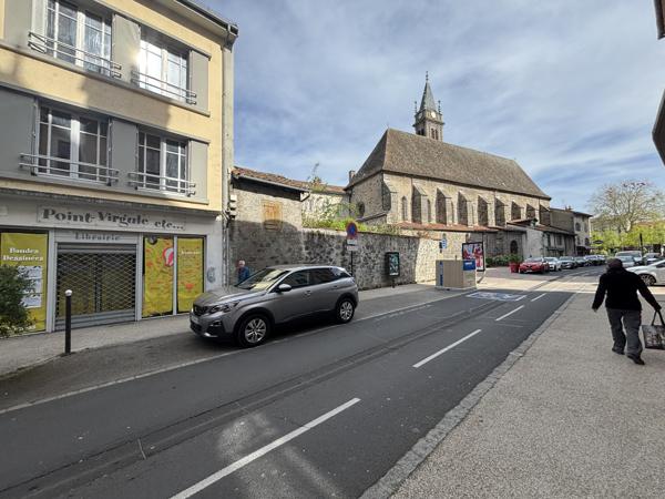 Local commercial AURILLAC (15) Secteur CARMES