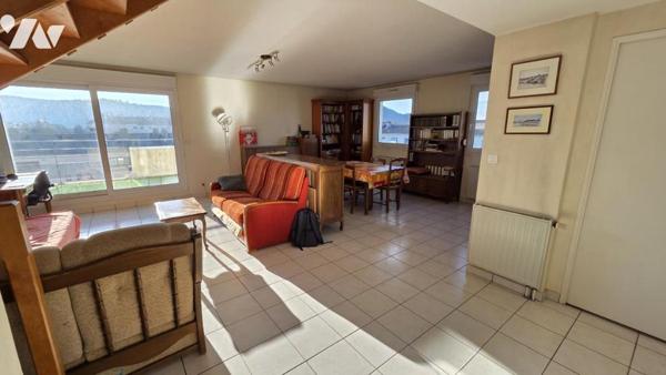 4 RUE PARGUEZ.APPARTEMENT DUPLEX DERNIER ÉTAGE 