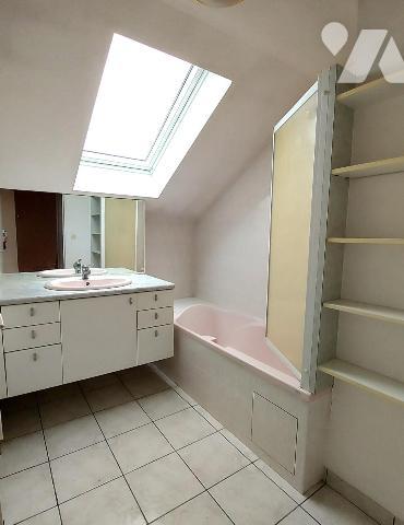 4 RUE PARGUEZ.APPARTEMENT DUPLEX DERNIER ÉTAGE 