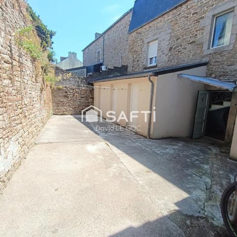 Concarneau hyper-centre très belle surface, bien agencé, deux chambres. volets électriques solaires