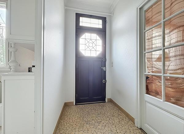 Maison  4 pièces de 126  m2  de surface.  85 m2  habitables quartier  GUIPONS