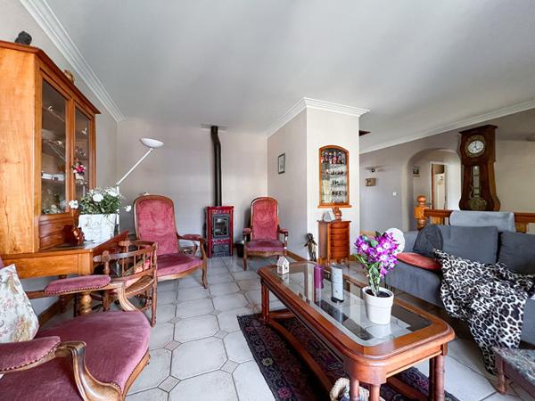 Maison à vendre - Angers sud - Commerces et bus à pied