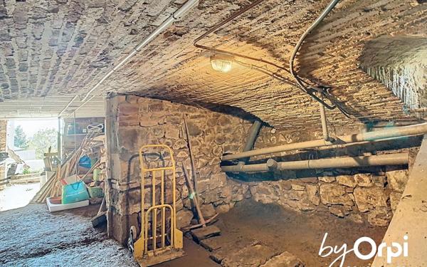 Maison à vendre    7 pièces •  Saint-Maurice-près-Pionsat