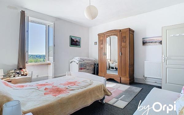 Maison à vendre    7 pièces •  Saint-Maurice-près-Pionsat