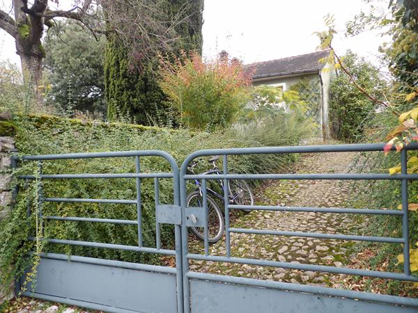 MAISON A RENOVER AVEC POTENTIEL AU COEUR D'UNE COMMUNE DYNAMIQUE