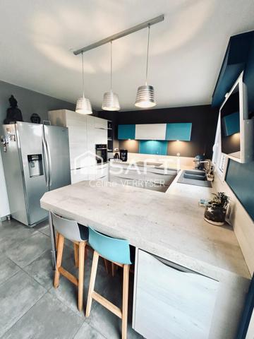 MAISON 5 CHAMBRES ,2 salles de bain, grand garage