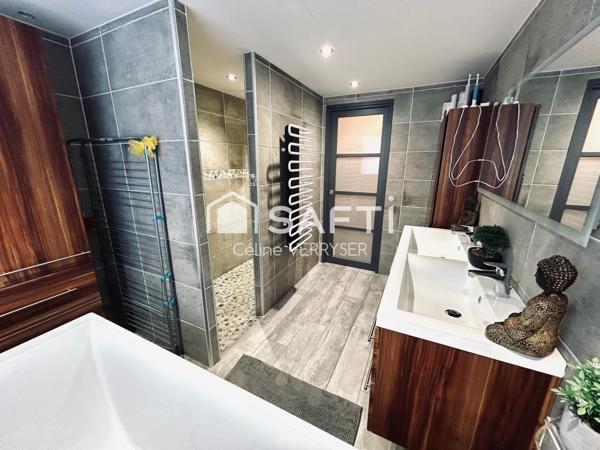 MAISON 5 CHAMBRES ,2 salles de bain, grand garage