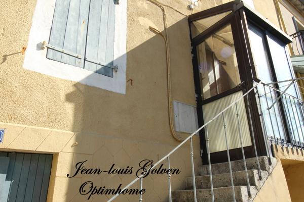 Maison de caractère 4 pièces, environ 90 m² dans les remparts – fort potentiel
