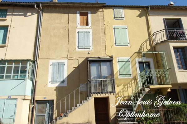 Maison de caractère 4 pièces, environ 90 m² dans les remparts – fort potentiel