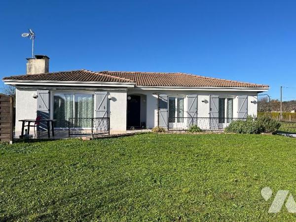 Maison à Vendre à Coutras (33230) en Gironde (33) sur 2000 m² de terrain dans un secteur calme,...