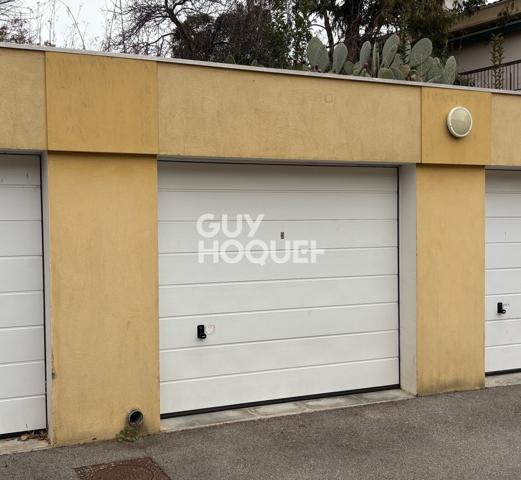 PARKING À LOUER DE 18,00 M²