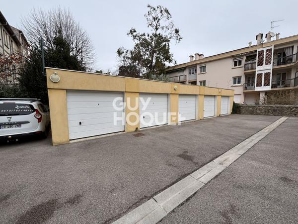 PARKING À LOUER DE 18,00 M²