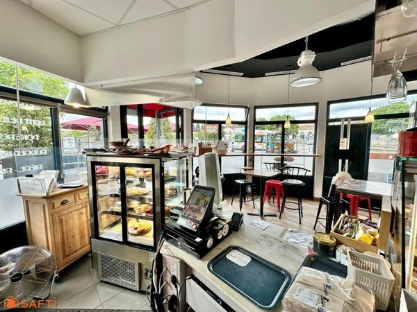 BÂTISSE DE CHARME A VENDRE AVEC BRASSERIE ET GÎTES